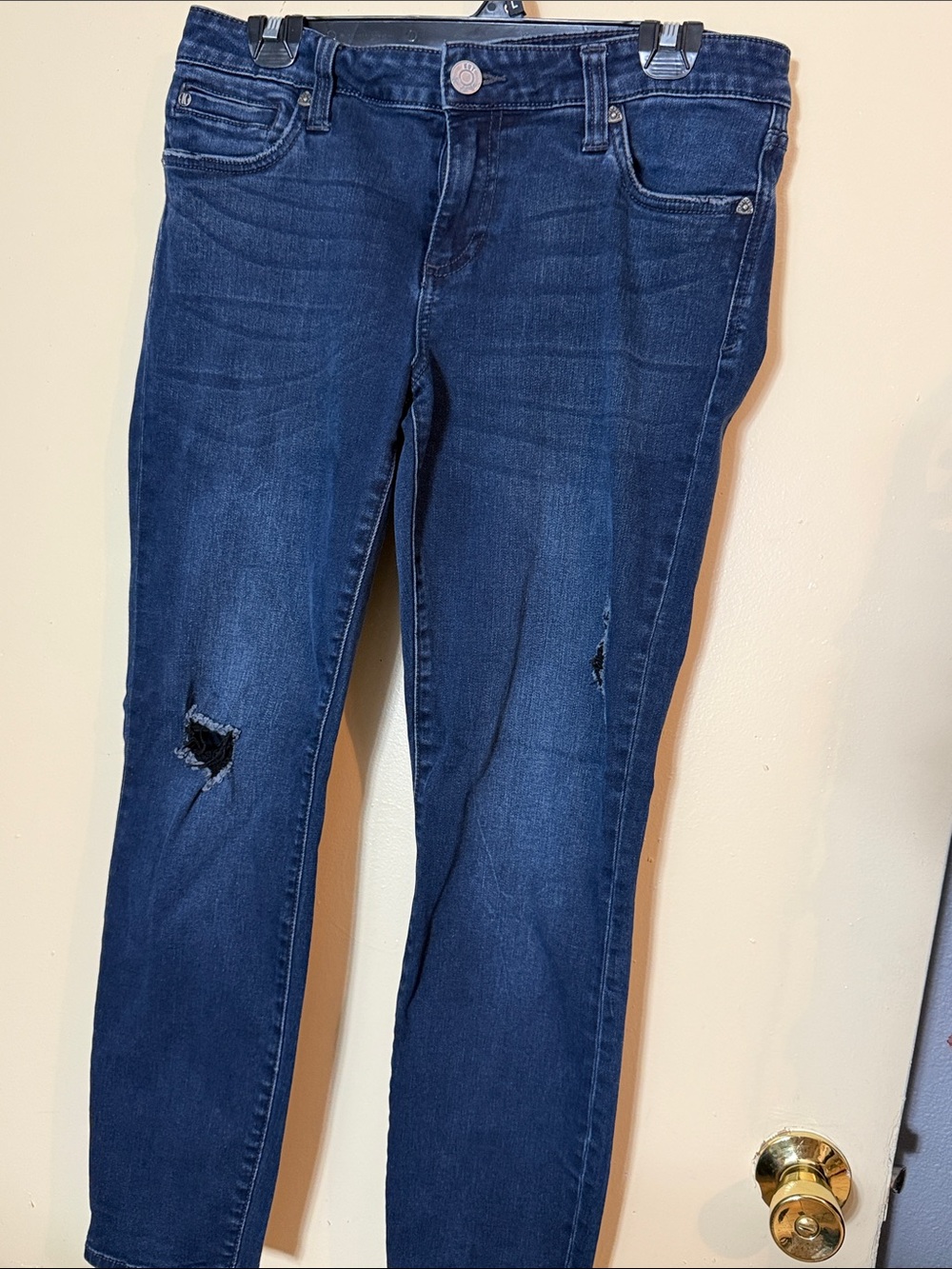 Kut from the Kloth Indigo Skinny Jeans with Knee Rips